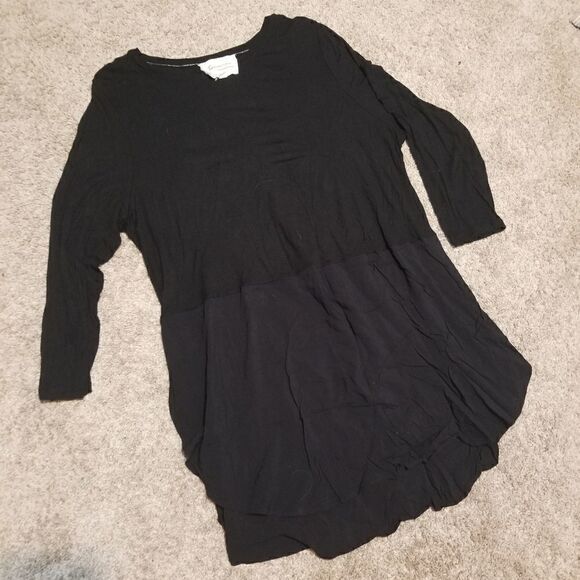 Two by Vince Camuto Tops - Two by Vince Camuto 3/4 length sleeve long black blouse